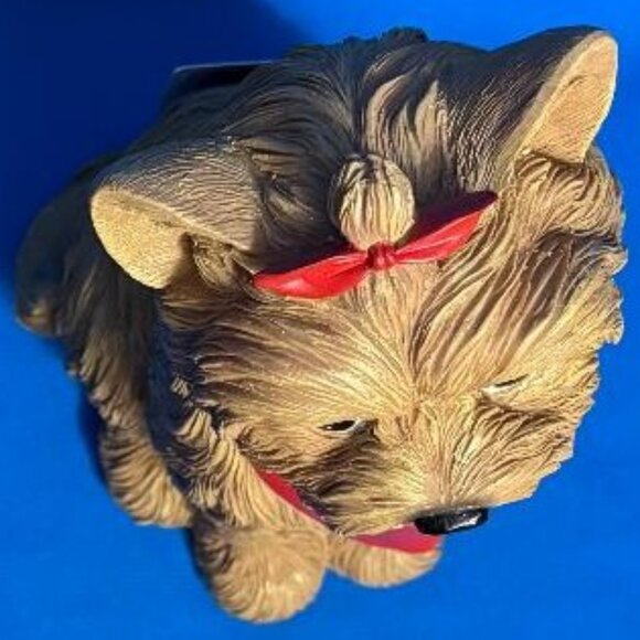 NEW ~ NWT YORKIE ~ YORKSHIRE TERRIER LOVE KISSES & HUGS GORGEOUS STATUE / FIGURE - Picture 14 of 16